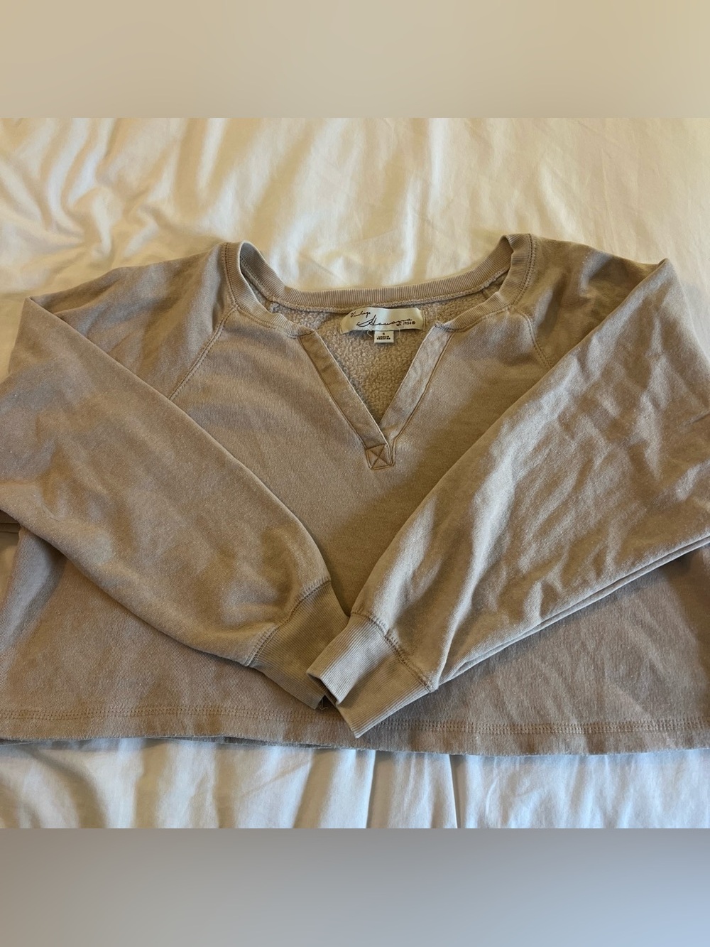Vintage Havana Taupe V-Neck Pullover